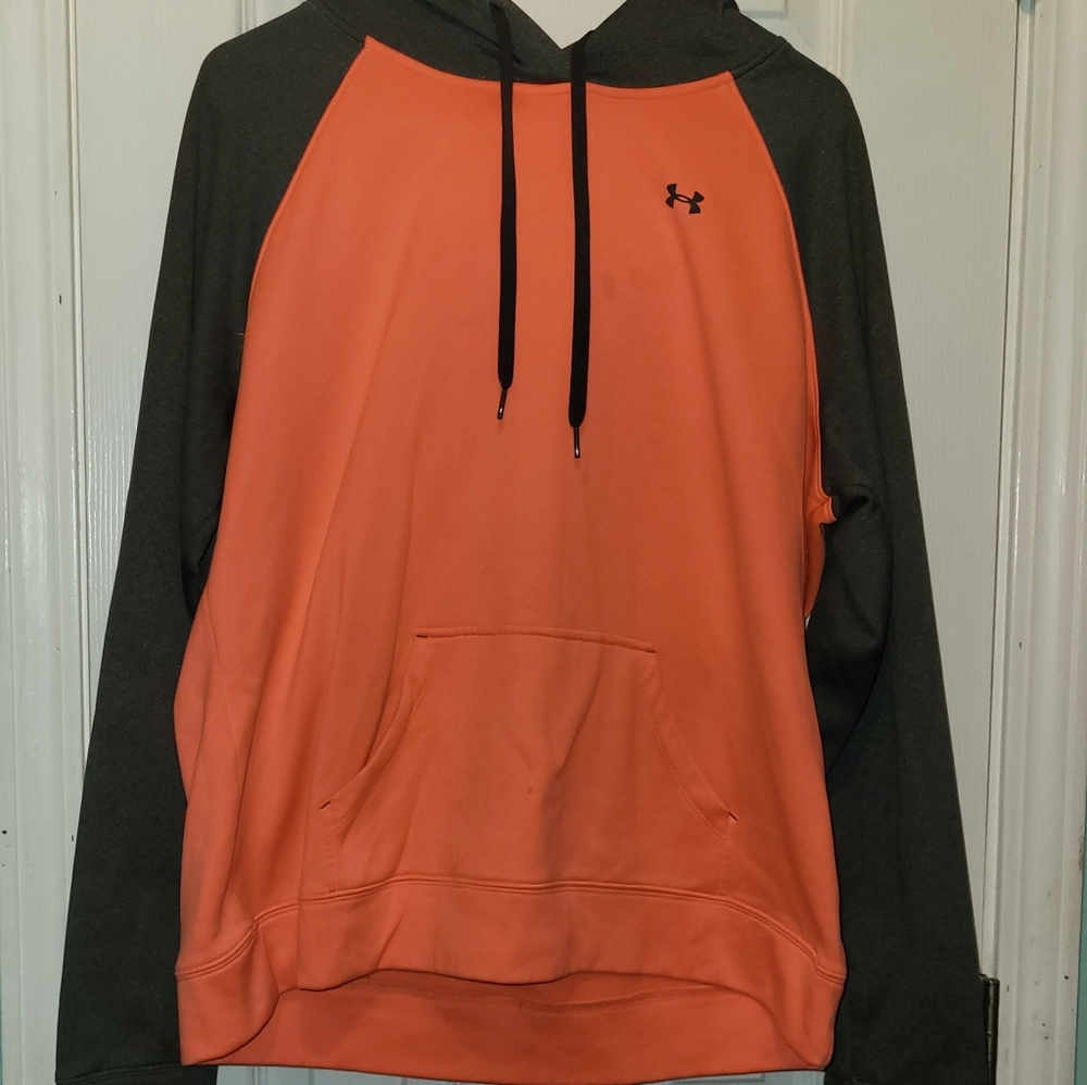Women's under armor sweatshirt